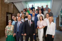 Новости » Общество: В честь Дня города Керчи вручили награды педагогам, врачам и работникам предприятий