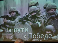 В Керчи в честь Дня города прошло представление программы «Товарищ Кино» под девизом «На пути к Победе»
