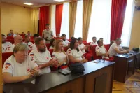 Керченским волонтерам, помогающим людям в очередях на Крымский мост, вручили городские награды