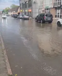 Новости » Общество: Сегодня днем в Керчи прошел кратковременный дождь и "зацепил" Шлагбаумскую
