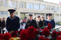 Новости » Общество: В Керчи сегодня скорбят по погибшим в политехническом колледже