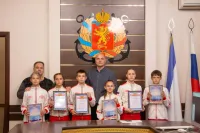 Керченским юным спортсменам вручили награды