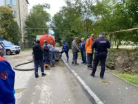 В районе Вокзального Шоссе, 49 в Керчи водоканал повредил электрокабель