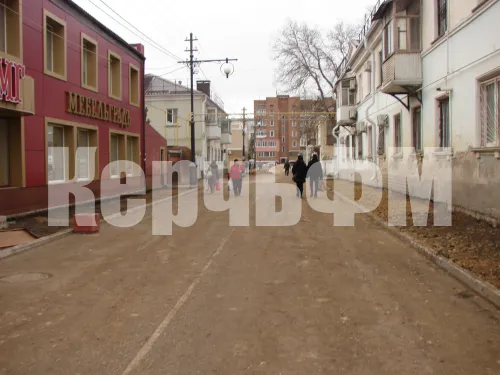 В Милицейском переулке Керчи началась подготовка к замене тротуаров