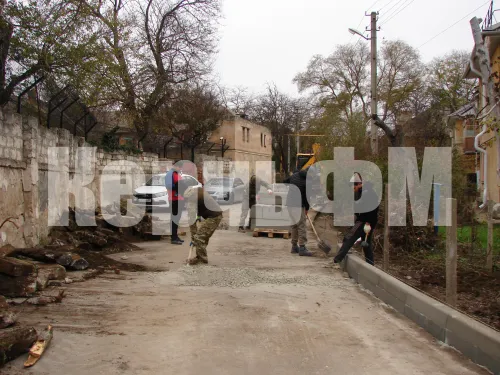 В большом квартале района "Луч"-"Казакова" продолжается комплексное благоустройство