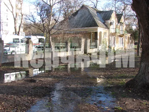 В Керчи произошел очередной порыв водовода