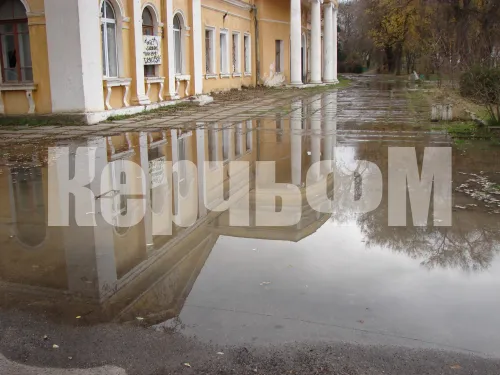 В Керчи топит территорию в районе улицы Войкова