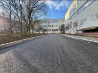 Новости » Общество: В Керчи за 3,2 млн рублей отремонтировали территорию школы №26