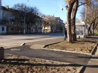 Новости » Общество: В Керчи восстановили подход к пешеходному переходу у остановки "Казакова"