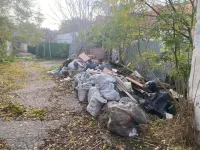 Мусор под запретом: в Керчи проверяют придомовые территории