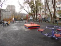 В Керчи продолжается благоустройство дворов высоток района дома Индустриальное шоссе, 27