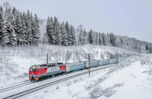 Ряд поездов из Крыма и в Крым задерживаются в пути на срок до шести часов