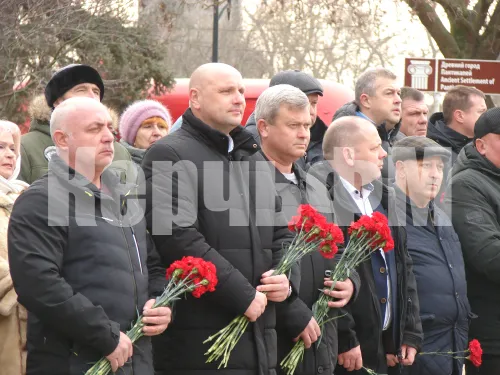 Сегодня в Керчи почтили память погибших блокадников Ленинграда