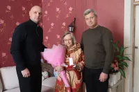 Новости » Общество: В преддверии 82-ой годовщины снятия блокады Ленинграда в Керчи чествовали уроженку города-героя