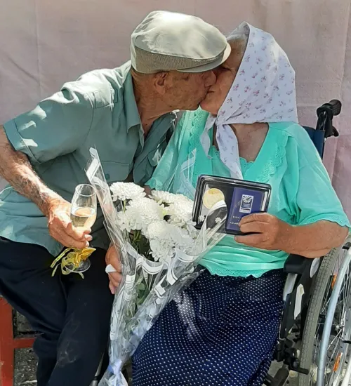 ЗАГСы Крыма в 2025 году провели 350 торжеств супружеских юбиляров