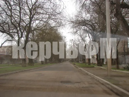 В Керчи после морозов и снега провели ямочный ремонт дорог