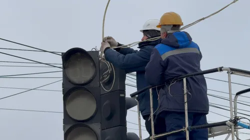 В Керчи отремонтировали два светофора