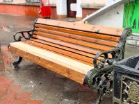 Новости » Общество: В Керчи проводят ревизию скамеек