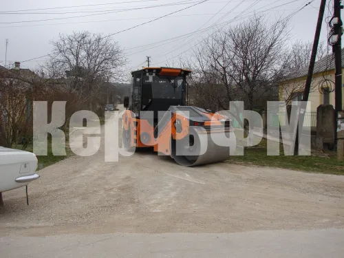 В керченском районе Мичурино грейдируют грунтовые дороги