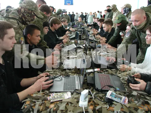 Сегодня в Политехническом техникуме Керчи провели образовательный практикум по беспилотным технологиям