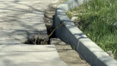 На Мирошника в Керчи провалился асфальт