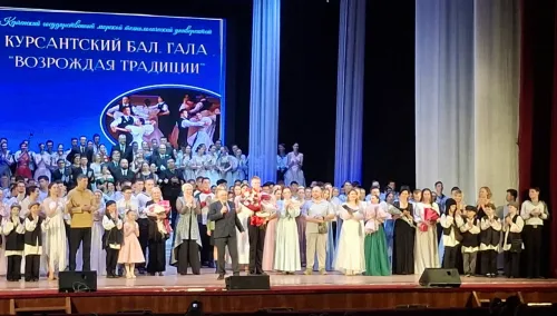 В Керчи прошел юбилейный Курсантский бал