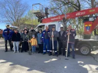 Новости » Общество: Керчане приняли активное участие во Всероссийском субботнике