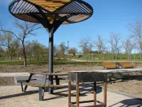 В преддверии майских праздников керчанам подготовили еще одну мангальную зону