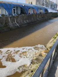 Новости » Экология: В керченской городской речке Мелек-Чесме замечен мощный поток с пеной