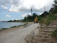 Новости » Общество: На променадной зоне пляжа Сморжевского в Керчи установят лавочки с навесами