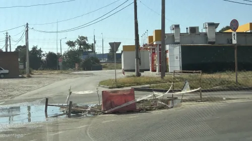Водоканал Керчи по всему городу оставляет ямы
