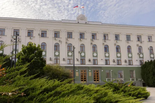 В Крыму специалист-аудитор проверит тарифы управляющих компаний