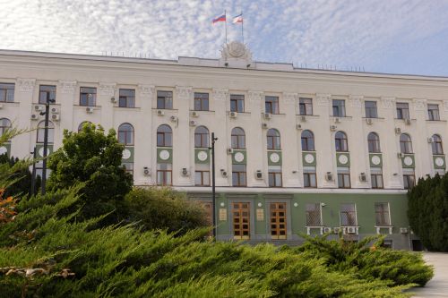В Крыму утвержден порядок предоставления субсидии работодателям на компенсацию простоя в ЧС