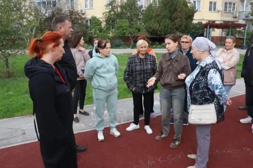 В Керчи обсудили качество благоустройства придомовой территории