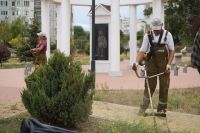 В Керчи приводят в порядок Таврический сквер