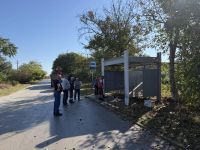 Новости » Общество: В Районе Мичурино установили остановочный павильон